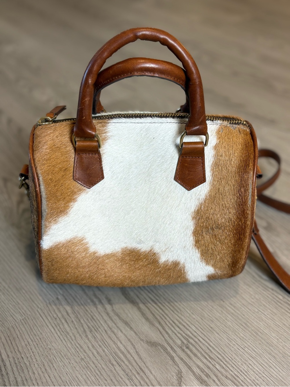 Lucchese Cowhide Handbag With strap - Picture 3 of 8